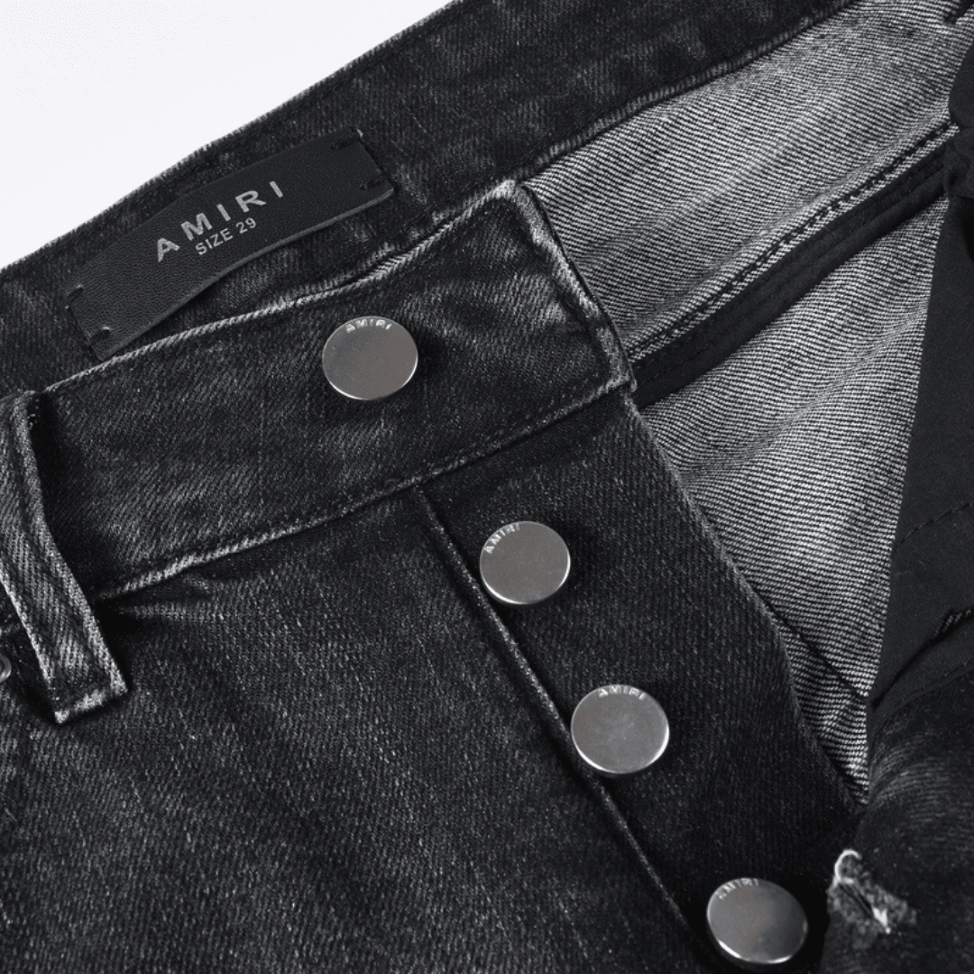 Amr Staggered Red Logo Jeans - Nov - ell - fas - ion
