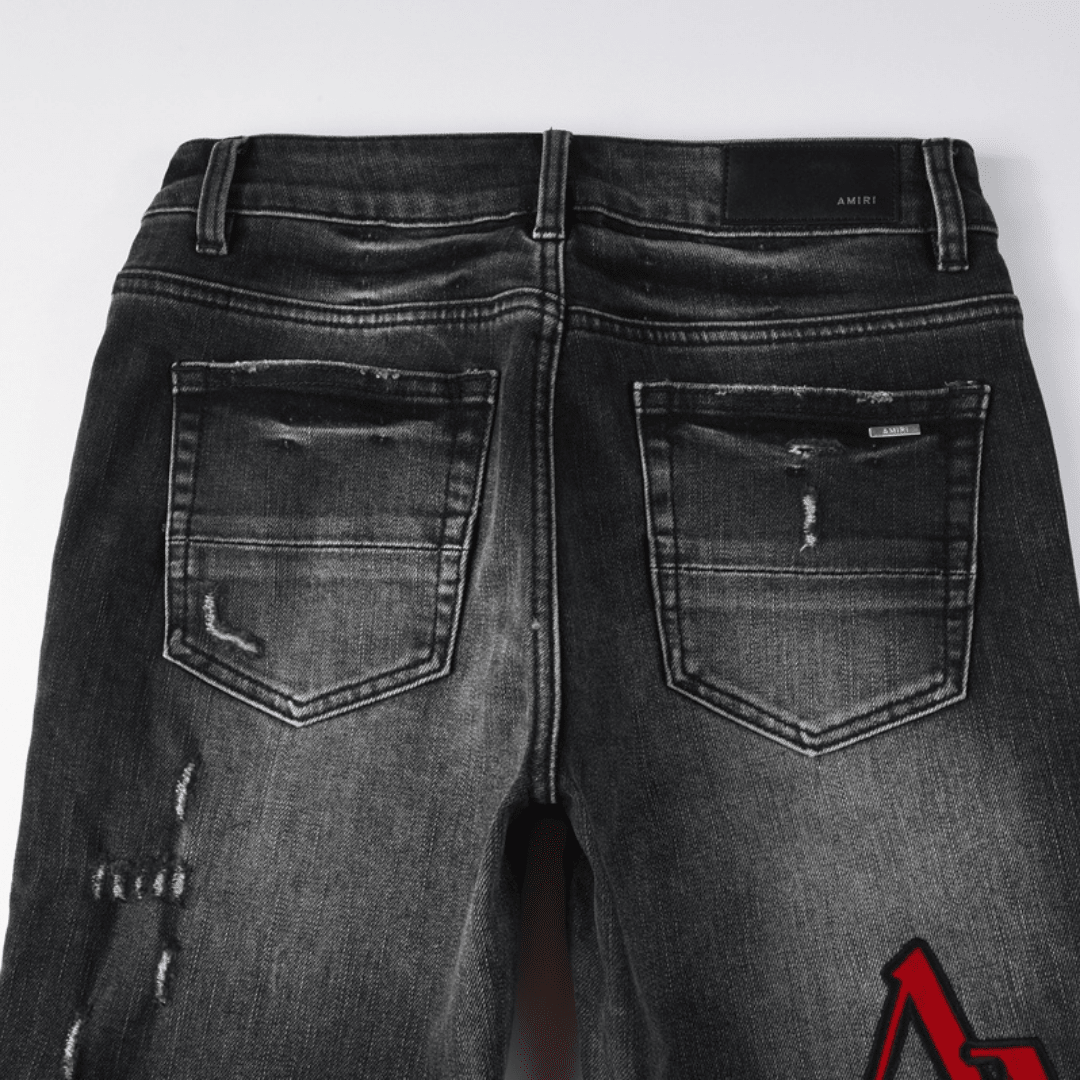 Amr Staggered Red Logo Jeans - Nov - ell - fas - ion