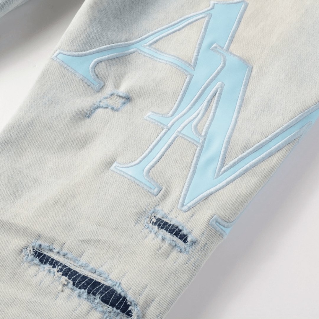 Amr Staggered Light Blue Jeans - BabyLuxee.de