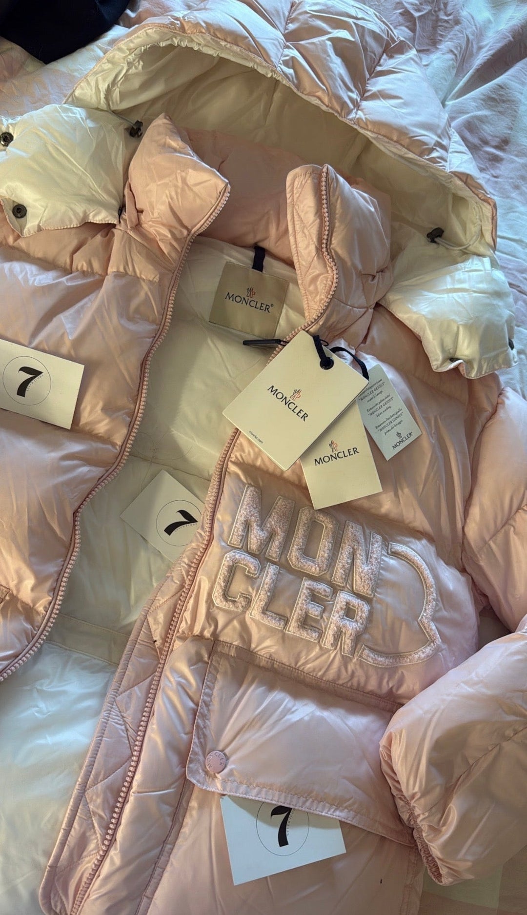Moncler coat baby pink - Nov - ell - fas - ion