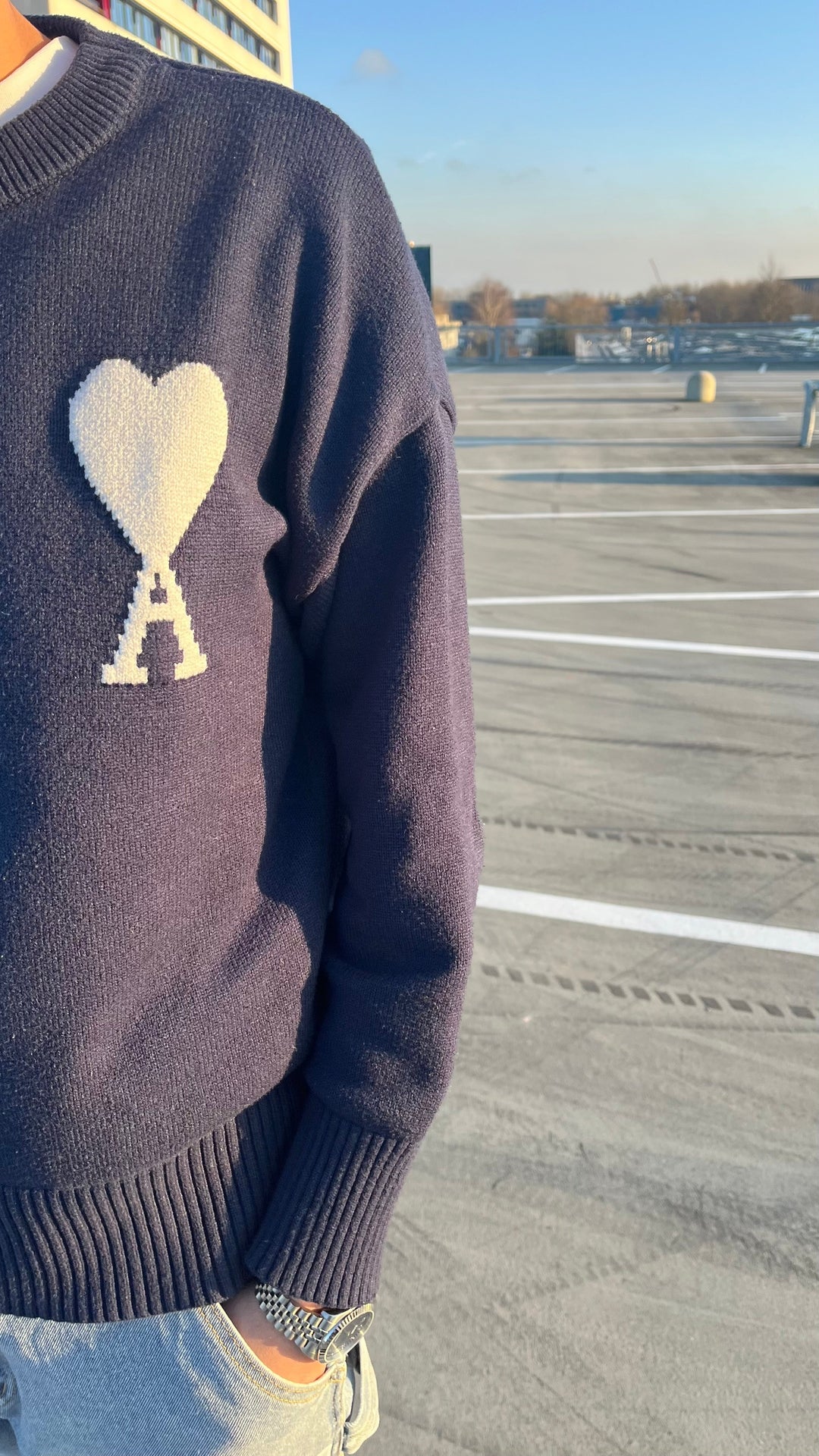 HEART SWEATER