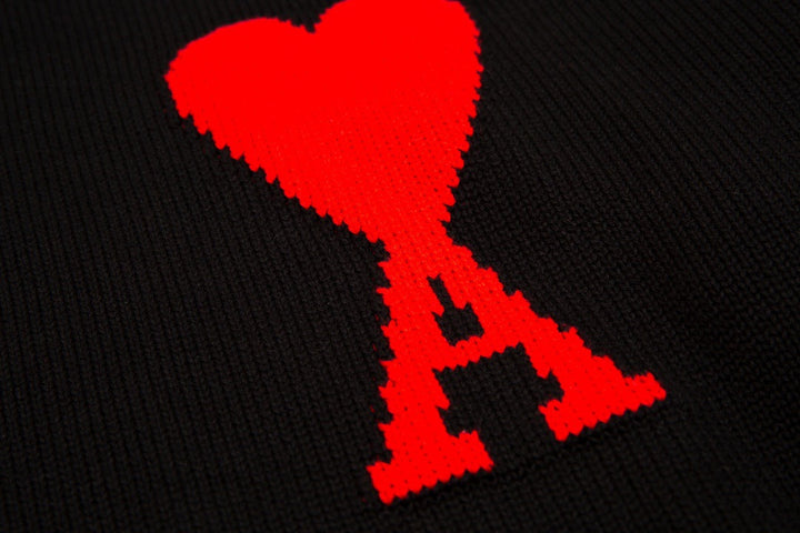 'Heart' - Sweater Black