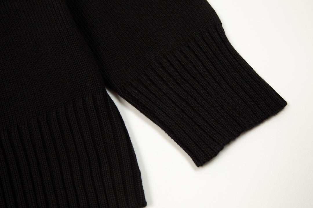 'Heart' - Sweater Black