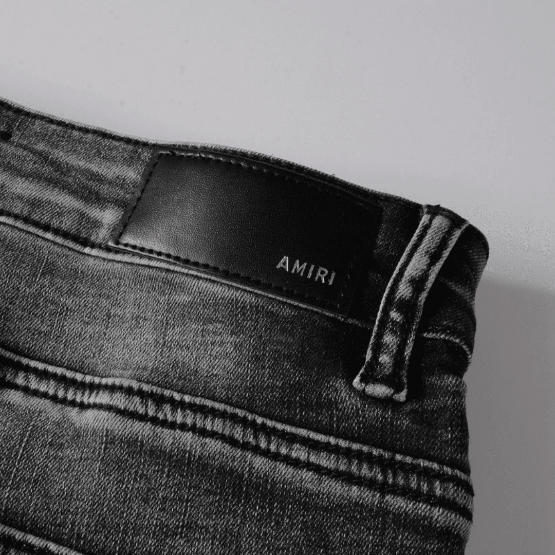 Amr Distressed Paint Jeans - Novell "Fashion"