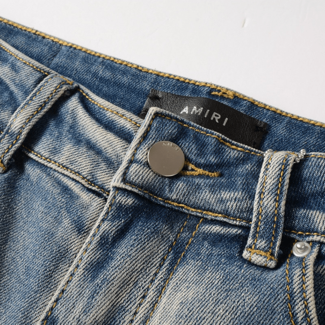 Amr Patch Distressed Jeans - Novell "Fashion"