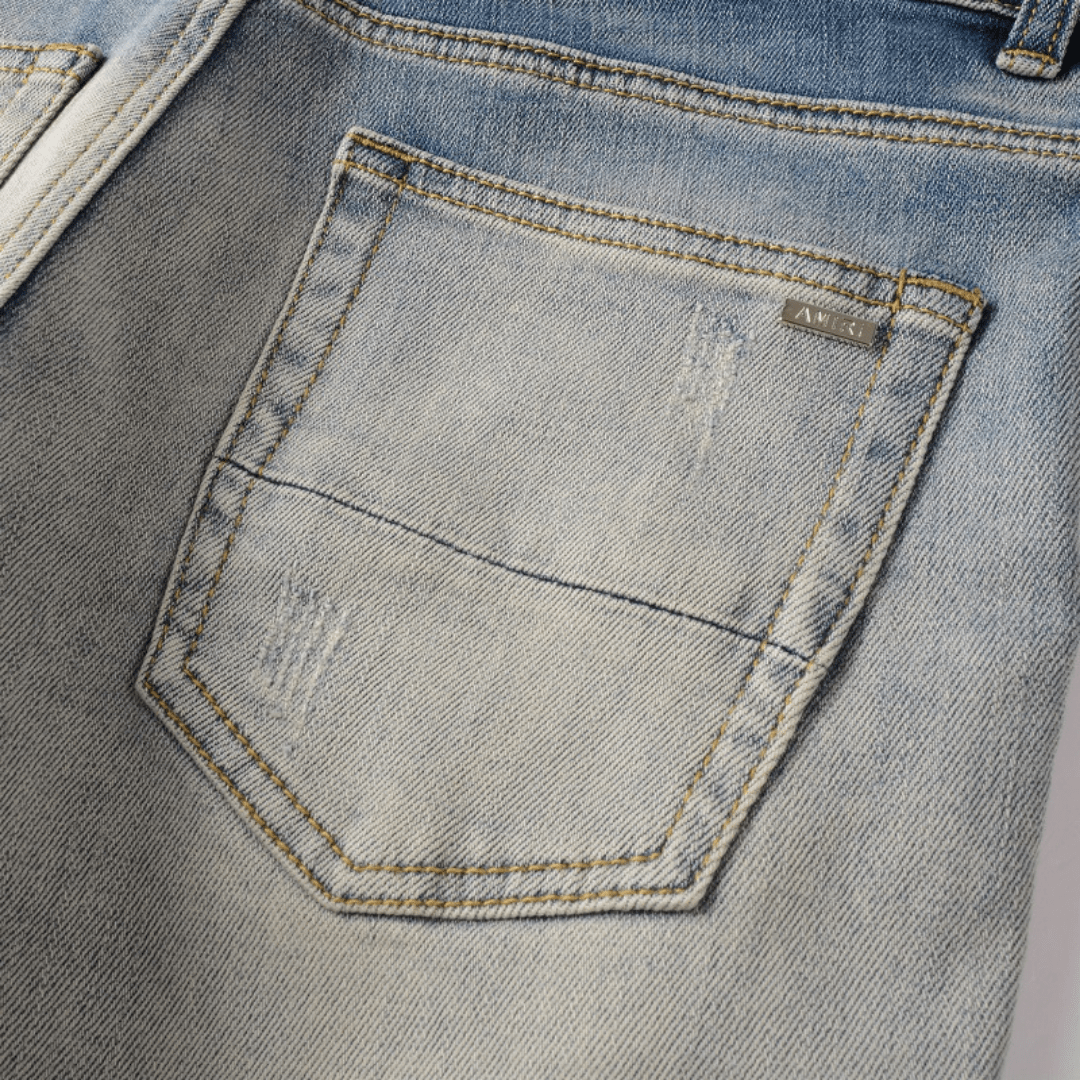 Amr Patch Distressed Jeans - Novell "Fashion"