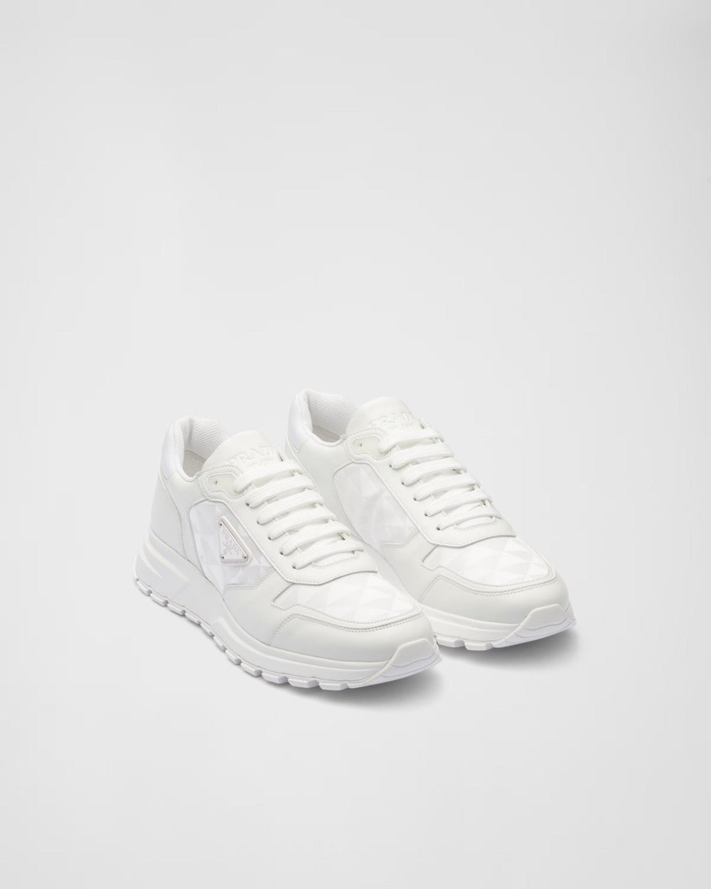 High - Top - Sneaker aus Leder und Re - Nylon - Nov - ell - fas - ion